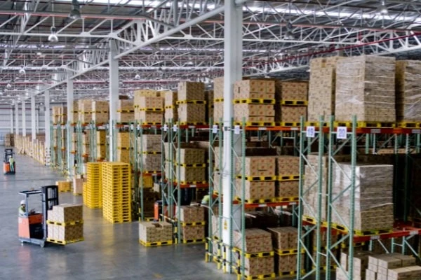 Industrial Warehouses & Factories Industrial Warehouses & Factories